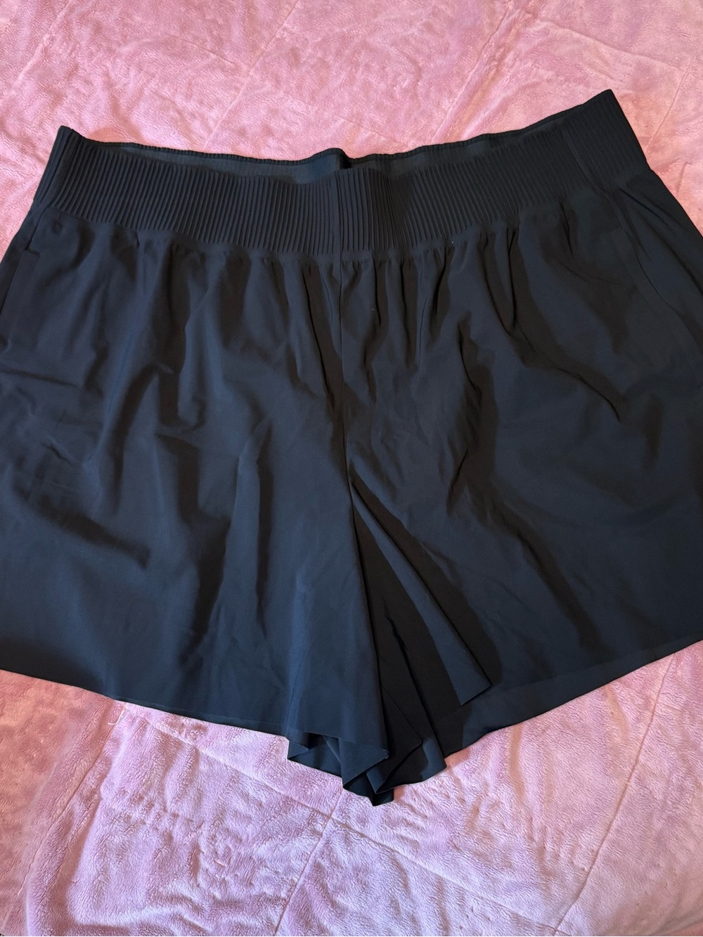 Athleta Black High-Waist Flow Athletic Shorts
